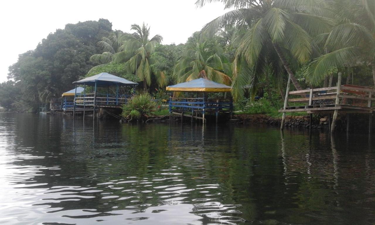 Akosombo Aylos Bay酒店 外观 照片